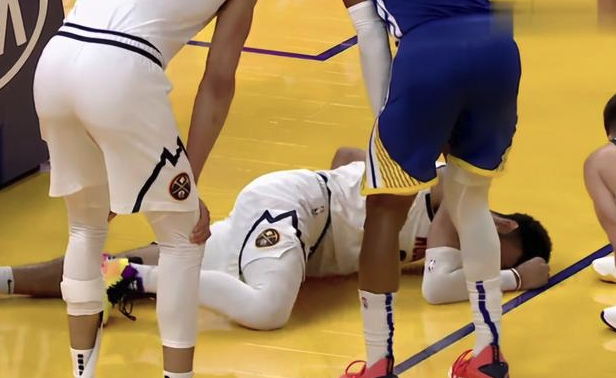 爱游戏手机版-穆雷迎来十五赛季出色发挥,SKT观众热烈欢呼!-爱游戏手机版