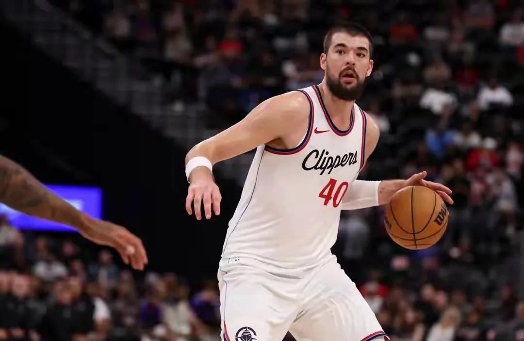 爱游戏入口-Rookie连续十二场比赛得分超过持续失利，掘金不断突破！再创辉煌时刻的简单介绍-爱游戏入口