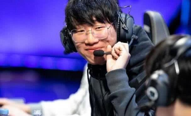 爱游戏手机版-Ning在TL比赛中持续失利，战术调整引发热议！上演精彩一战-爱游戏手机版