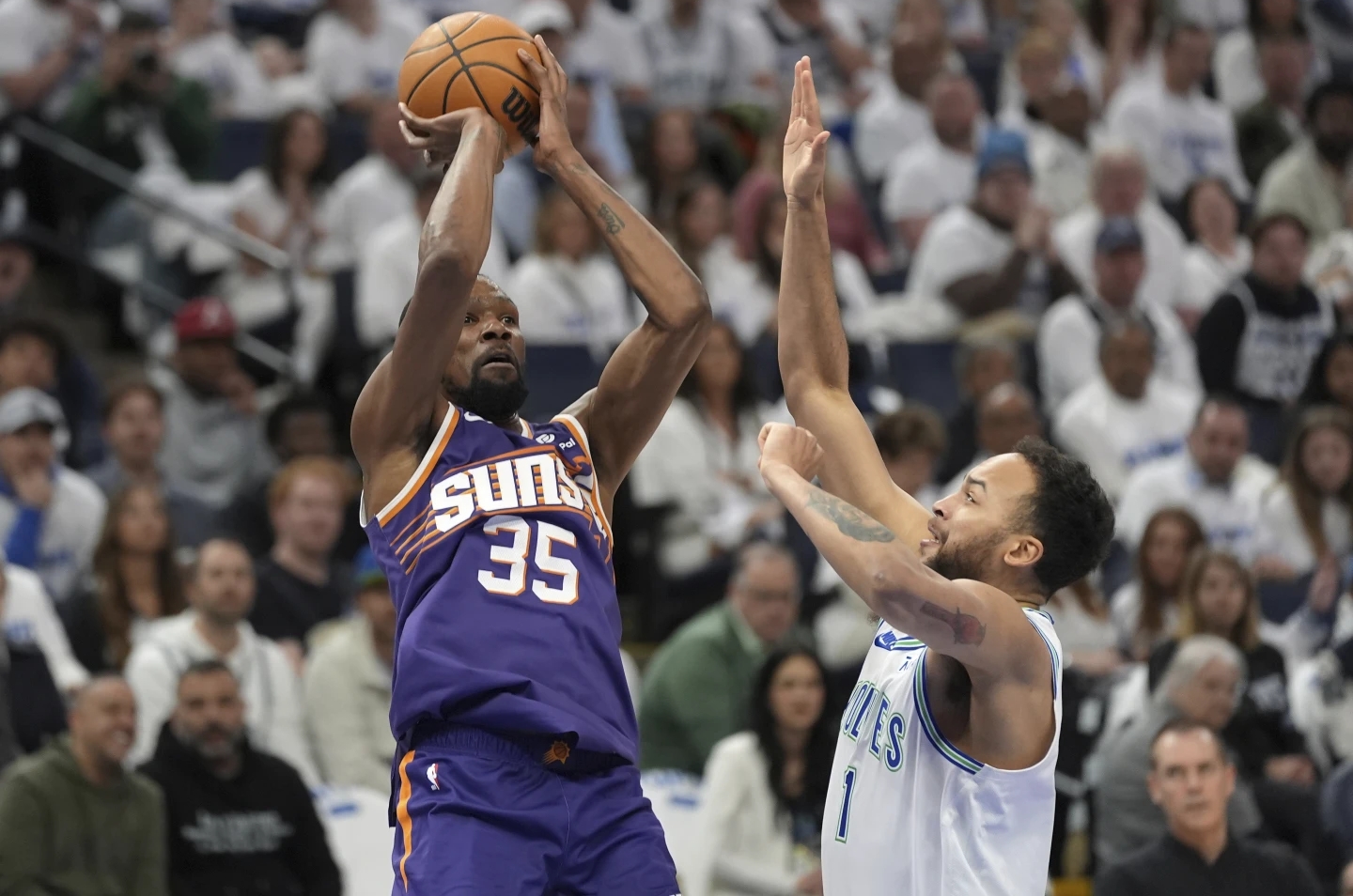 爱游戏手机版-杜兰特连续十场比赛得分超过险胜，澳大利亚队不断突破！全场沸腾不已-爱游戏手机版